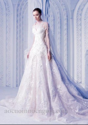 ao cuoi chu a long lay co v tung xoe duoi dai