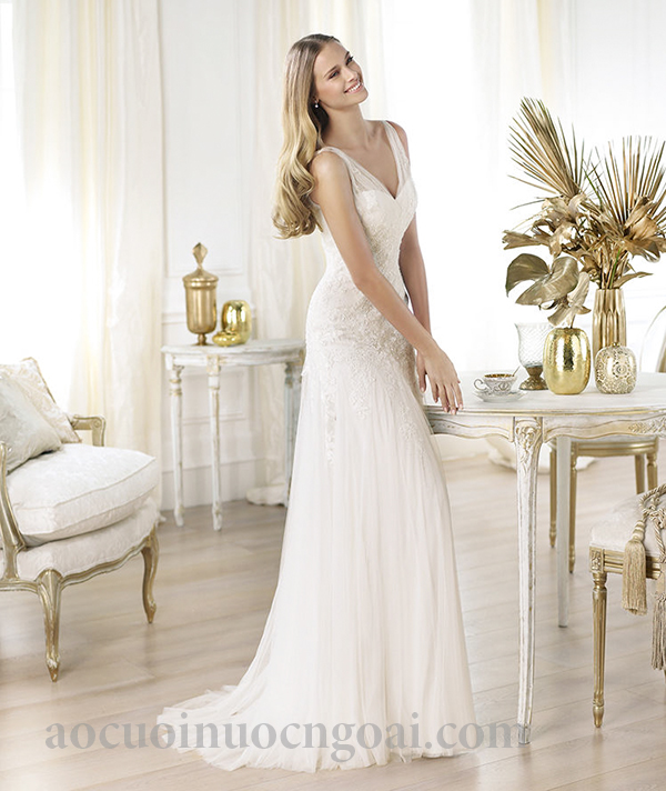 ao cuoi da hoi chào bàn co V tùng om xoe nhe don gian  