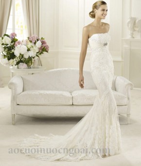 ao cuoi duoi ca cup nguc ngang thanh lich va goi cam