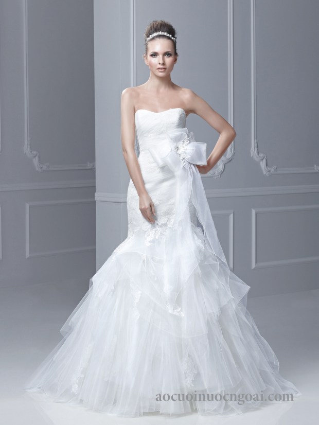 ao cuoi duoi ca cup nguc that no ngang eo