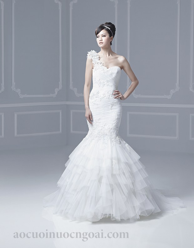 ao cuoi duoi ca xep tang long lay 