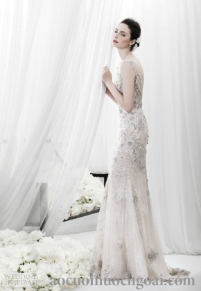 ao cuoi duoi ca dinh hat lap lanh sang trong phu hop cho buoi tiec dem