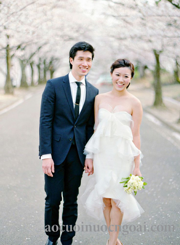 ao cuoi ngan cip nguc peplum sang trong pha cach 