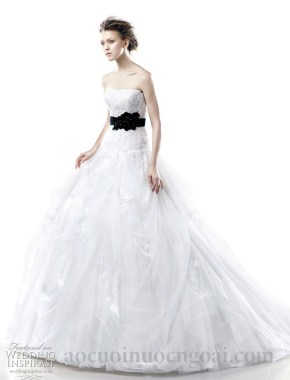 ao cuoi tung xoe cup nguc phu ren sang trong