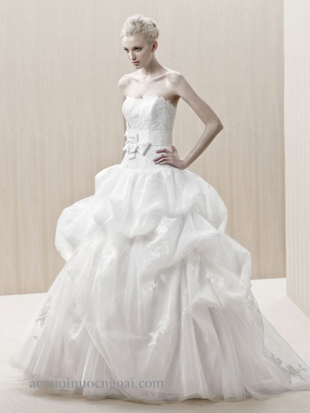 ao cuoi cup nguc tung xoe bong benh