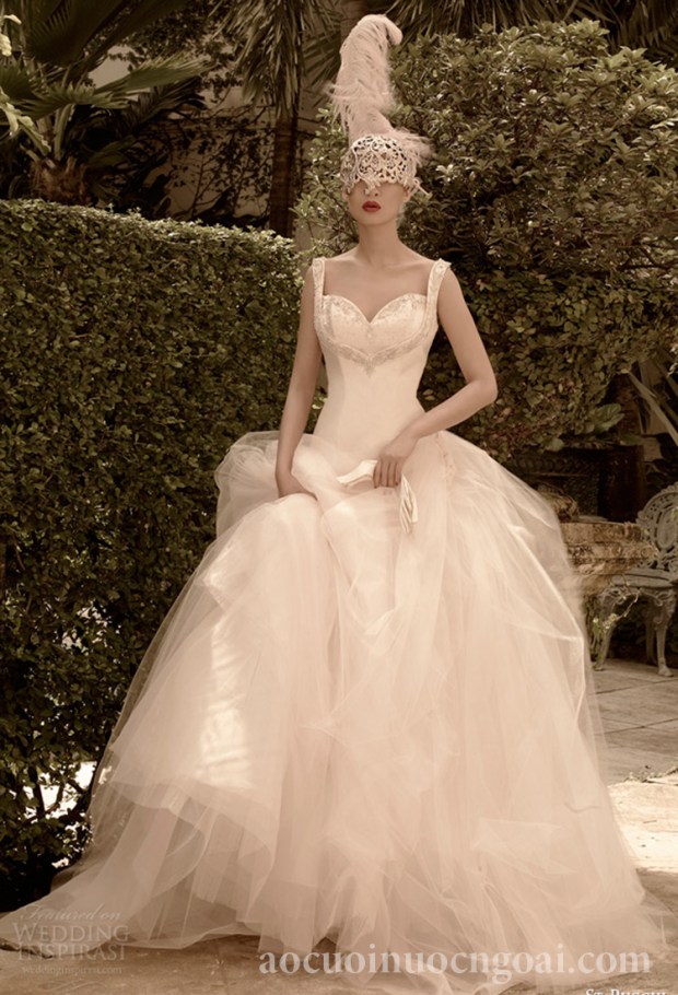 ao cuoi tung xoe cup nguc trai tim long lay