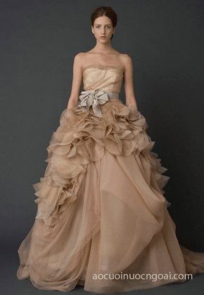 ao cuoi xep tang long lay