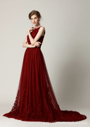 ao cuoi chu a dap ren mau do