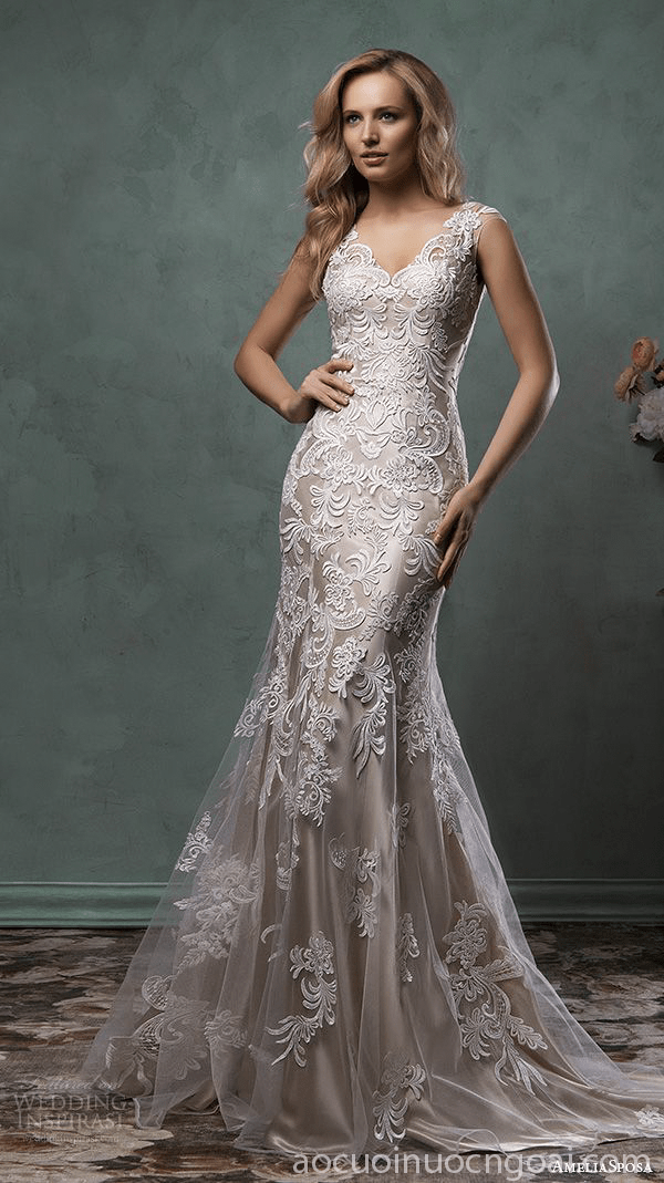 ao cuoi duoi ca co v dap ren sang trong 