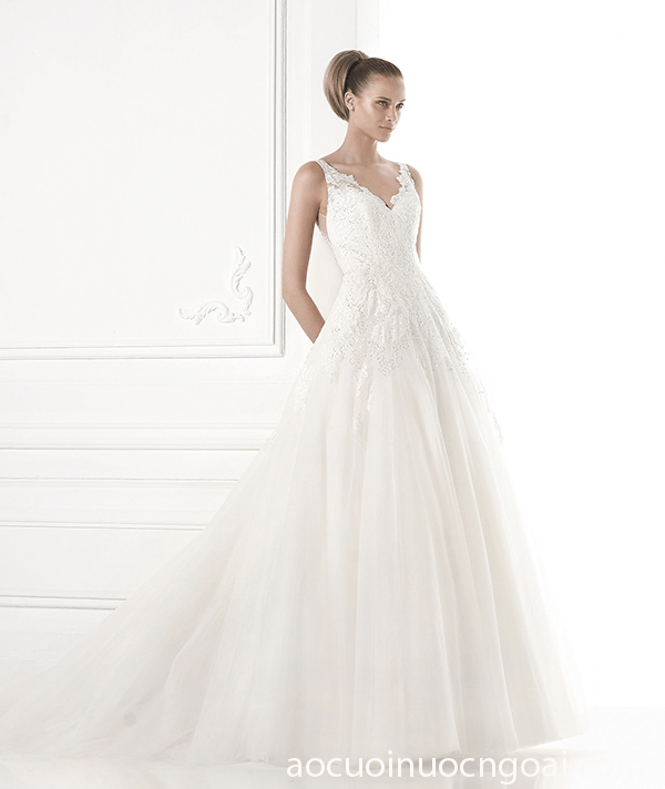 ao cuoi chu a co v tung xoe dap ren