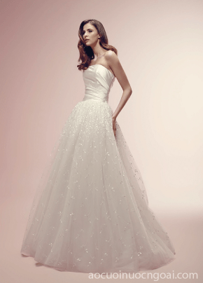 áo cuoi chu a cuop nguc tung xoe dinh hoa