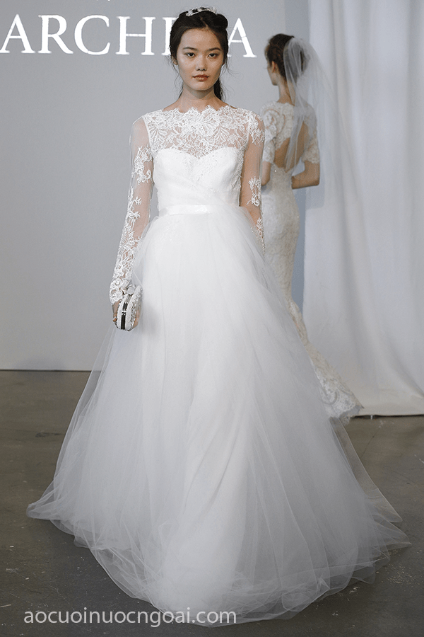 ao cuoi chu a tung xoe tay dai co thuyen duyen dang co dien sang trong