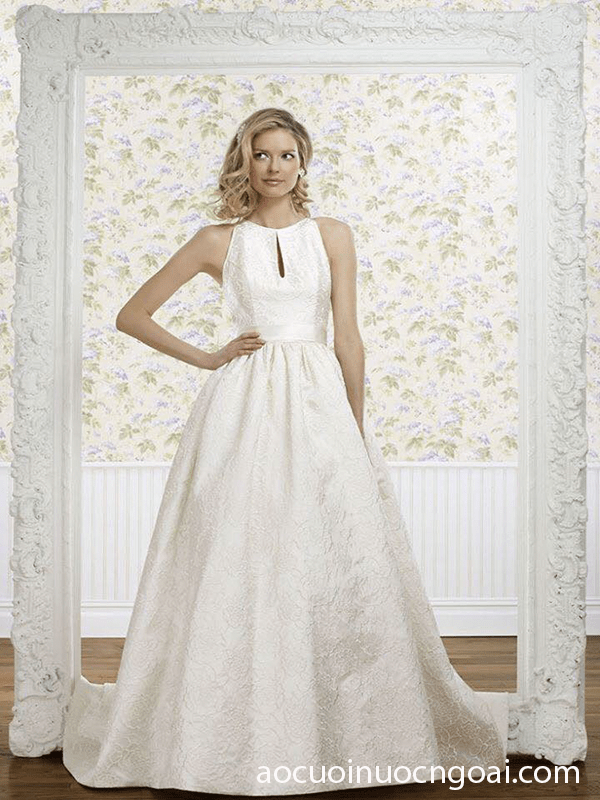 ao cuoi tung xoe don gian nen hoa van hoa tiet 