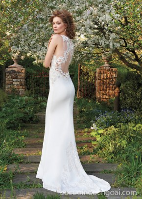 ao cuoi duoi ca dap ren tung satin quyen ru thanh lich