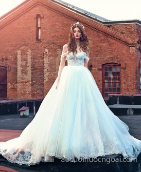 áo cưới công chúa tay lỡ tùng xoè đính ren