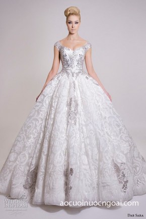 ao cuoi xoe cong chua cup nguc tim tay lo