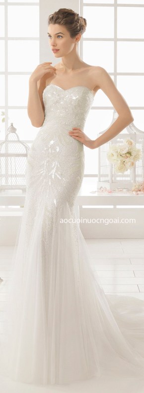 Áo cưới đuôi cá xoè nhẹ cúp tim đính đá lấp lánh