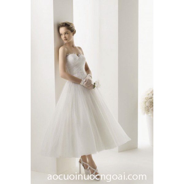 Áo cười ngắn cúp tim tùng xoè 