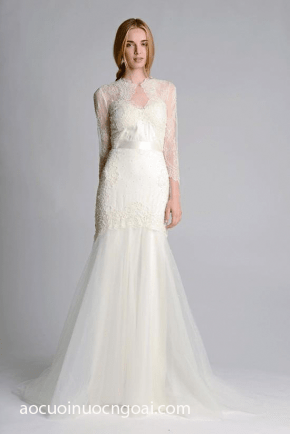 Áo cưới đuôi cá tay dài cổ cao kín đáo mà vẫn gợi cảm