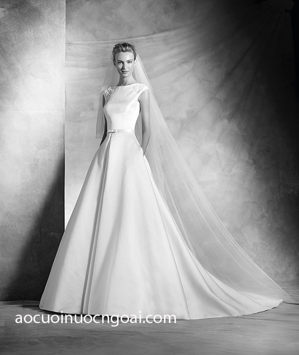 ao cuoi xoe don gian sang trong 