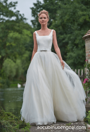 ao cuoi don gian co xuong xup satin