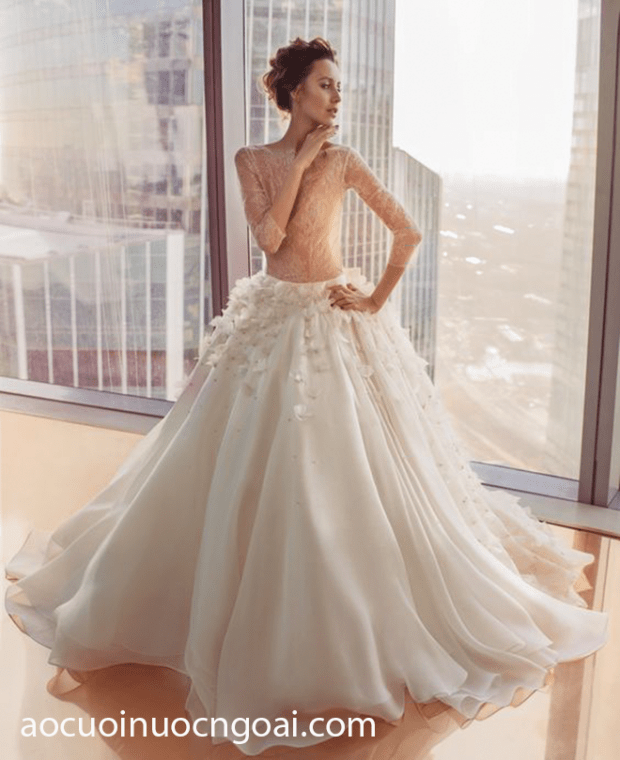 ao cuoi xoe cong chua tay dai ho lung sexy 