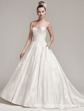 ao cuoi chu a dinh ren tren satin sang trong