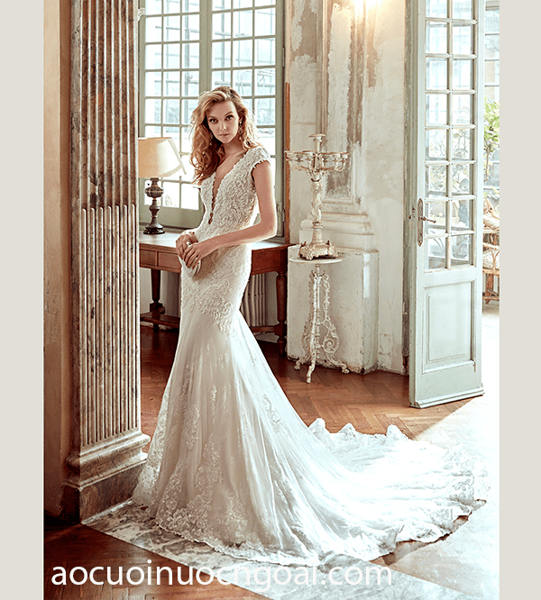 ao cuoi duoi ca xoe nhe duoi dai co v dap ren goi cam 