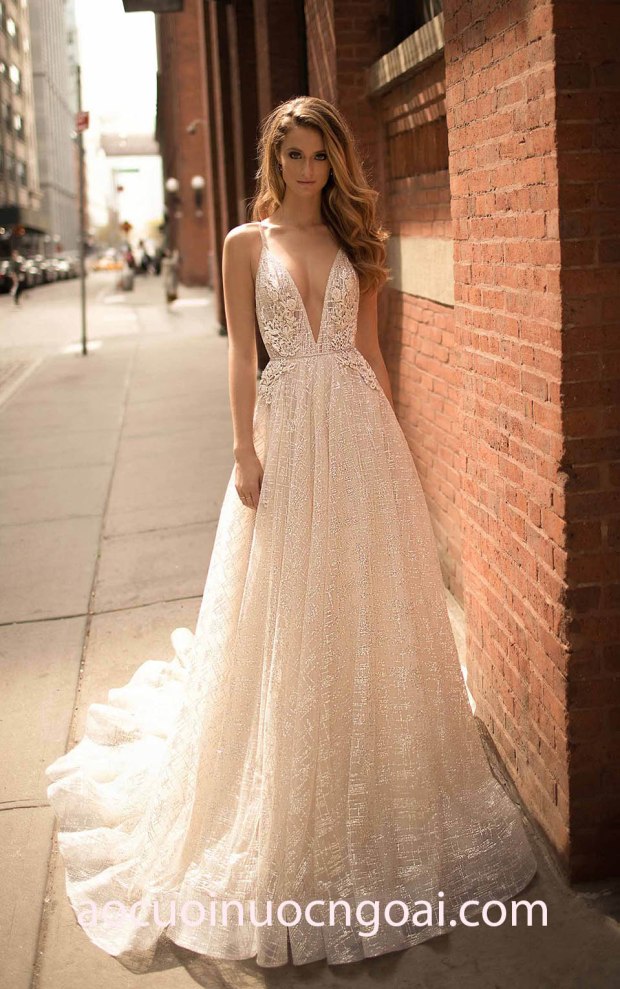 ao cuoi nuoc ngoai Berta SS 2018-11 may ao cuoi chu a meera meera fashion concept