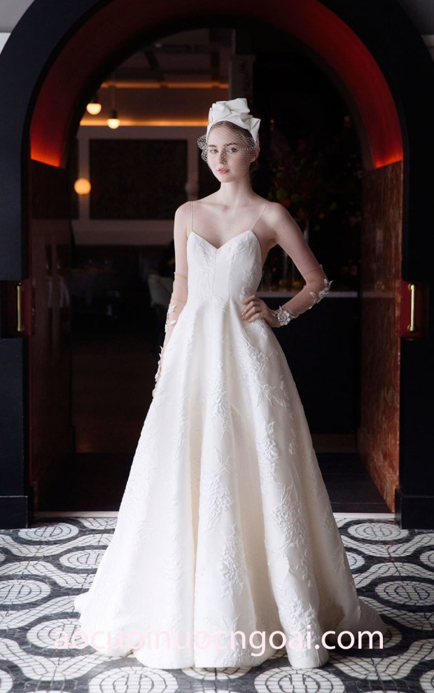 ao cuoi nuoc ngoai lela-rose-bridal-18-10 ao cuoi 2 day may ao cuoi dep sai gon meera meera fashion concept