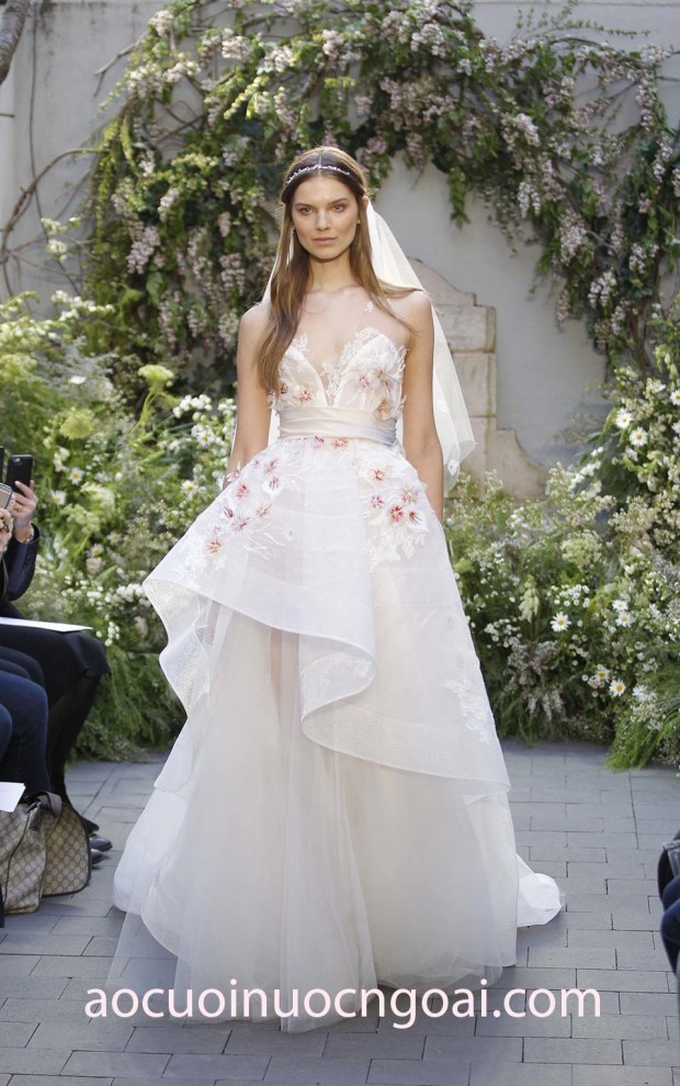 ao cuoi 2018 Monique-lhuillier-bridal-spring-17 may ao cuoi dep tp hcm ao cuoi meera meera fashion concept
