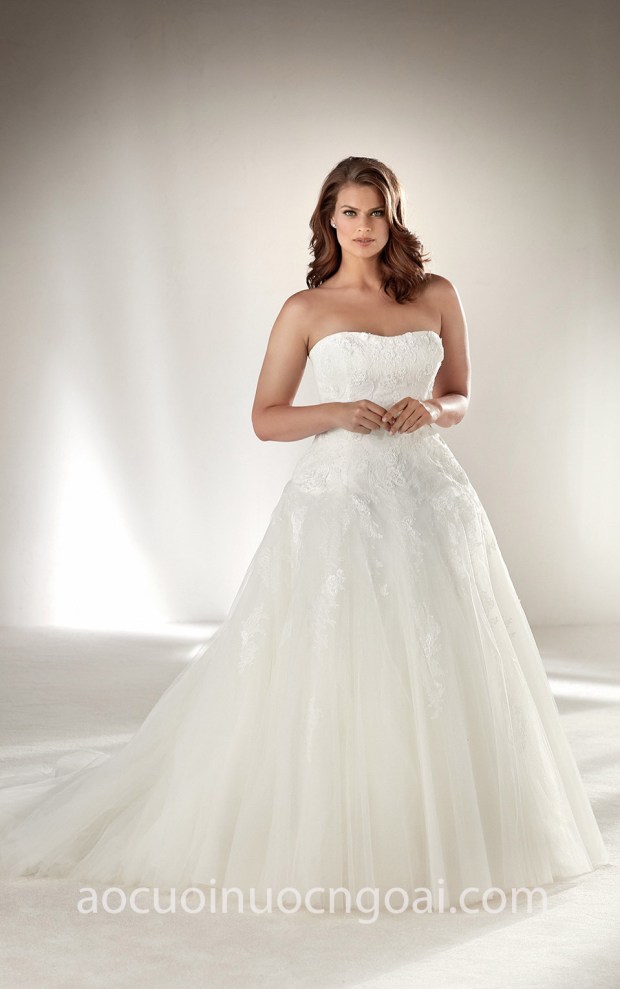 ao cuoi cho co dau map Pronovias Plus Barroco dia chi may ao cuoi dep sai gon ao cuoi cao cap meera meera fashion concept