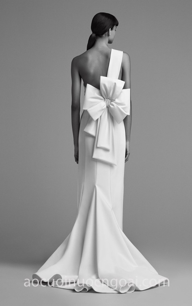 ao cuoi duoi ca an tuong Viktor&amp;Rolf 2018 dia chi may ao cuoi dep cao cap sai gon xuong may ao cuoi cao cap meera meera fashion concept