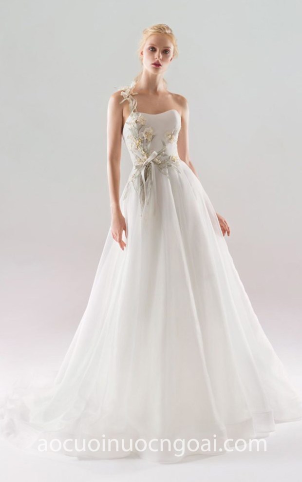 vay cuoi lech vai Papilio Boutique Bridal 2019-12 xuong may ao cuoi cao cap meera meera