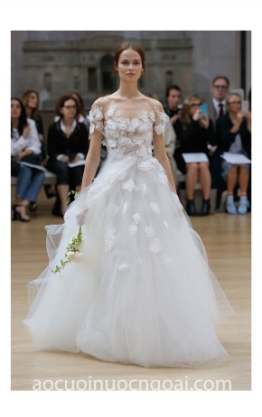 vay cuoi bong nhe Oscar BRIDAL 2018 LOOK 24 LINDEN may ao cuoi dep sai gon meera meera bridal