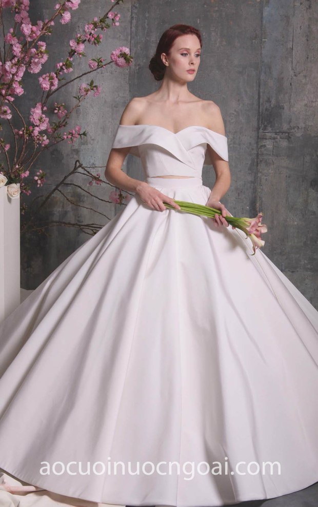 vay cuoi cong chua crop top Christian Siriano-02-bridal-siriano may ao cuoi dep tp hcm sai gon meera meera fashion concept