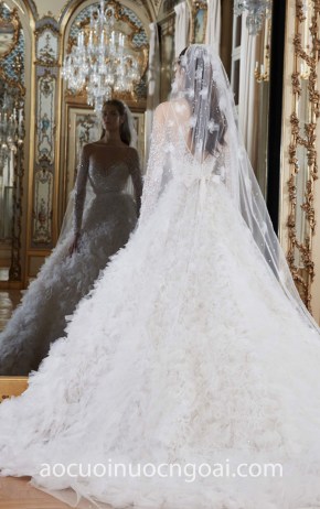 ao cuoi cong chua dep long lay Elie Saab Bridal Spring 2019