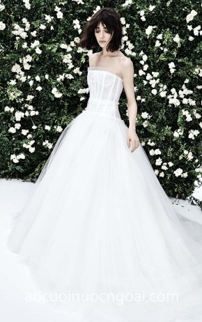 may ao cuoi dep tp hcm meera meera fashion concept Carolina Herrera