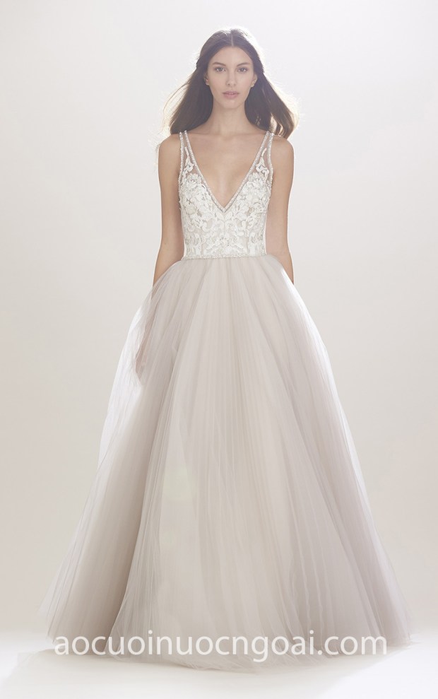 may ao cuoi dep TP HCM Meera Meera Bridal vay cuoi chu A dinh da carolina-herrera-bridal-05