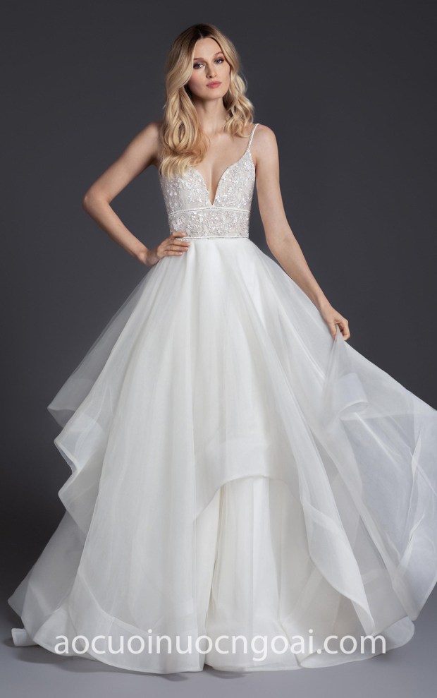 may ao cuoi cong chua dep Sai Gon Meera Meera Bridal Hayley Paige