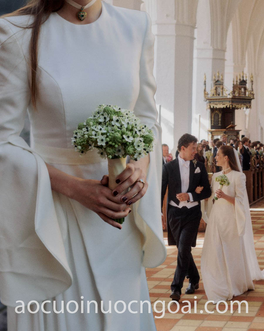 cape sleeve wedding dress